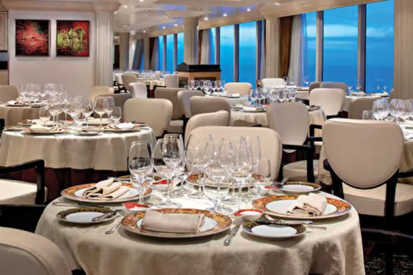 https://static.traveltek.net/cruisepics/local_shipimages_large/1781443391.png