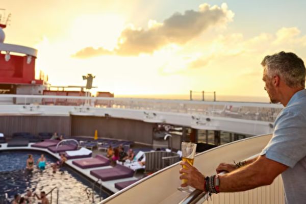 https://static.traveltek.net/cruisepics/local_shipimages_large/1781505055.png