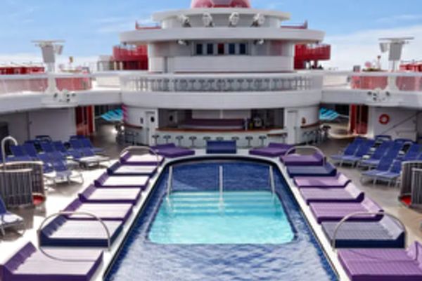 https://static.traveltek.net/cruisepics/local_shipimages_large/1781505324.png