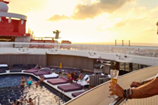 https://static.traveltek.net/cruisepics/local_shipimages_large/1781511752.png
