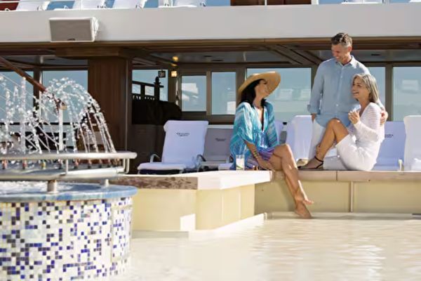 https://static.traveltek.net/cruisepics/local_shipimages_large/1781514964.png