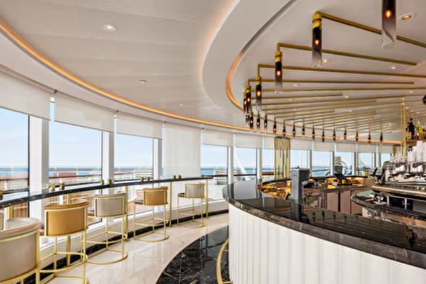 https://static.traveltek.net/cruisepics/local_shipimages_large/1781596823.png