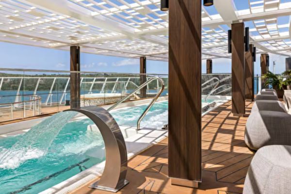 https://static.traveltek.net/cruisepics/local_shipimages_large/1781597451.png
