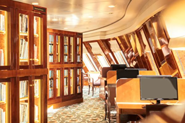 https://static.traveltek.net/cruisepics/local_shipimages_large/1781599155.png