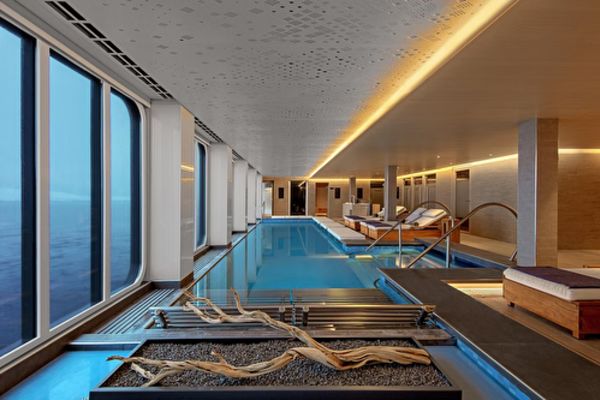 https://static.traveltek.net/cruisepics/local_shipimages_large/1781614387.png