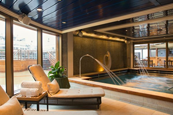 https://static.traveltek.net/cruisepics/local_shipimages_large/1781627646.png