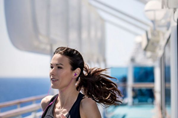 https://static.traveltek.net/cruisepics/local_shipimages_large/1781700384.png