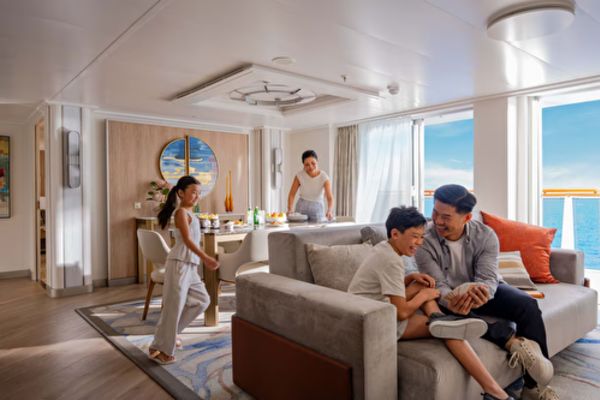 https://static.traveltek.net/cruisepics/local_shipimages_large/1782024028.png