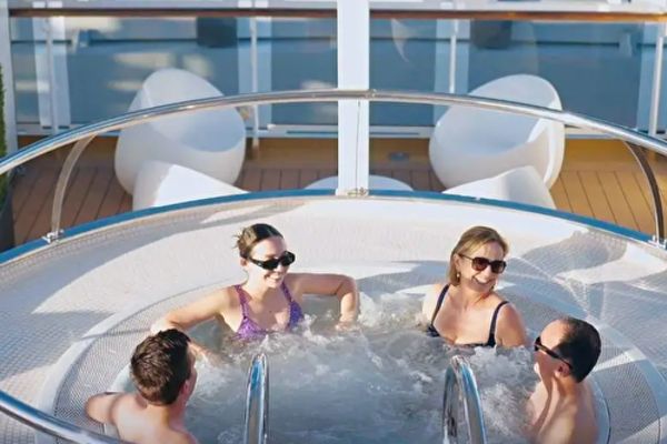https://static.traveltek.net/cruisepics/local_shipimages_large/1782116165.png