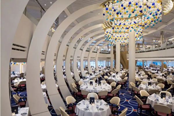 https://static.traveltek.net/cruisepics/local_shipimages_large/1782116621.png