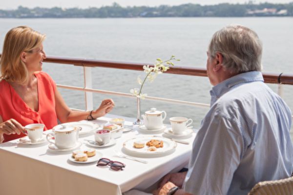 https://static.traveltek.net/cruisepics/local_shipimages_large/1782230455.png