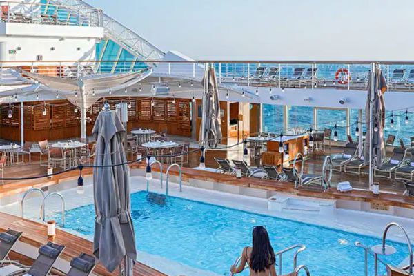 https://static.traveltek.net/cruisepics/local_shipimages_large/1782294974.png
