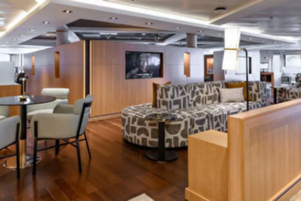https://static.traveltek.net/cruisepics/local_shipimages_large/1782309846.png