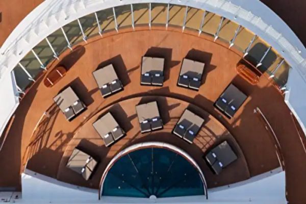 https://static.traveltek.net/cruisepics/local_shipimages_large/1782374646.png