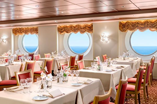 https://static.traveltek.net/cruisepics/local_shipimages_large/1782382468.png