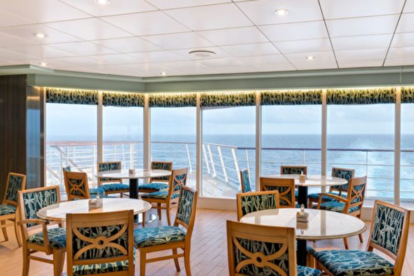 https://static.traveltek.net/cruisepics/local_shipimages_large/1782382519.png