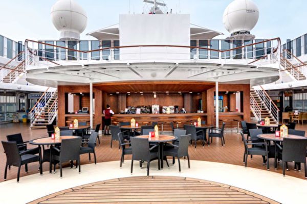 https://static.traveltek.net/cruisepics/local_shipimages_large/1782383145.png