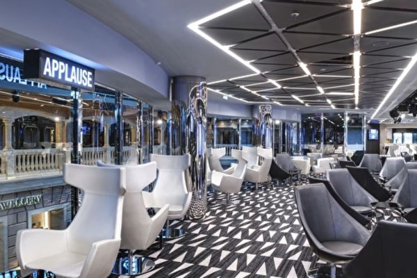 https://static.traveltek.net/cruisepics/local_shipimages_large/1782384708.jpg
