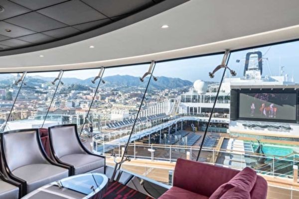 https://static.traveltek.net/cruisepics/local_shipimages_large/1782385453.jpg