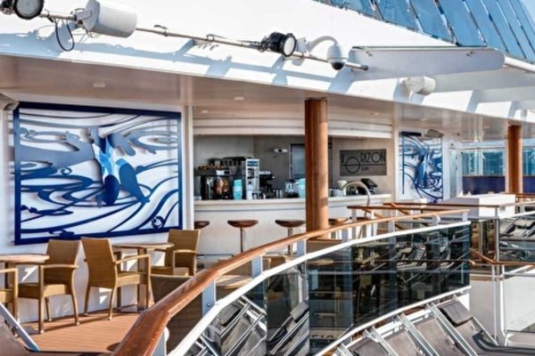 https://static.traveltek.net/cruisepics/local_shipimages_large/1782385522.jpg
