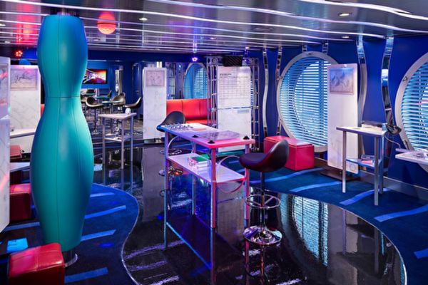 https://static.traveltek.net/cruisepics/local_shipimages_large/1782398336.png