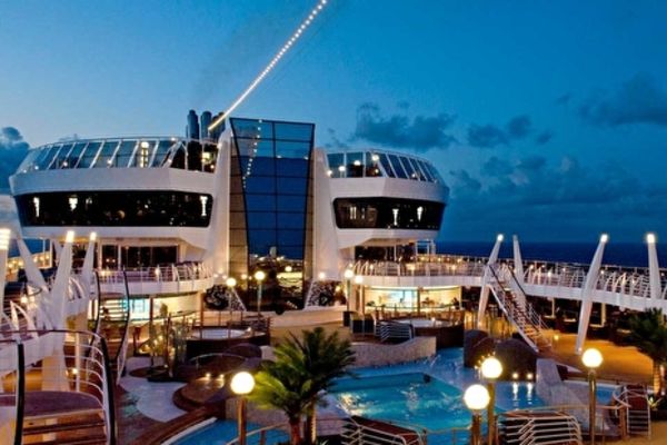 https://static.traveltek.net/cruisepics/local_shipimages_large/1782405470.jpg