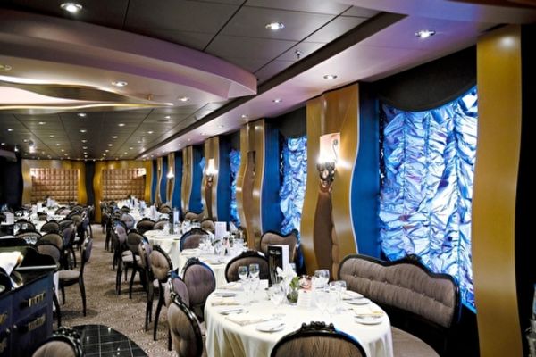 https://static.traveltek.net/cruisepics/local_shipimages_large/1782405650.jpg