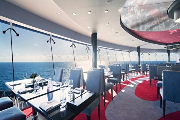 https://static.traveltek.net/cruisepics/local_shipimages_large/1782405681.jpg