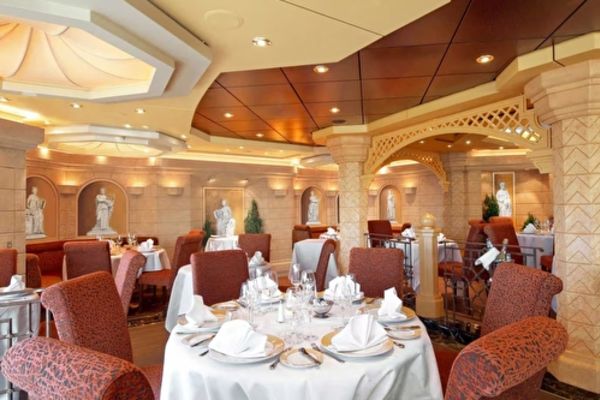https://static.traveltek.net/cruisepics/local_shipimages_large/1782405701.jpg