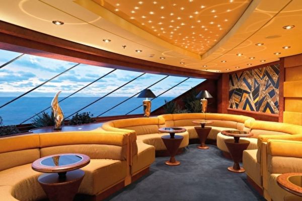 https://static.traveltek.net/cruisepics/local_shipimages_large/1782449690.jpg