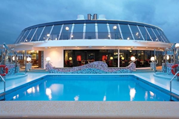 https://static.traveltek.net/cruisepics/local_shipimages_large/1782449868.jpg