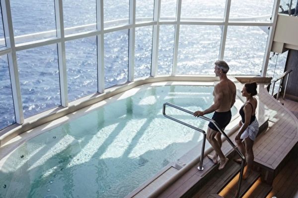 https://static.traveltek.net/cruisepics/local_shipimages_large/1782450986.jpg