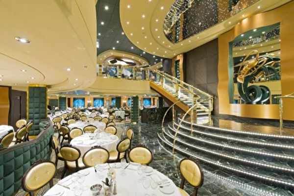 https://static.traveltek.net/cruisepics/local_shipimages_large/1782452139.jpg