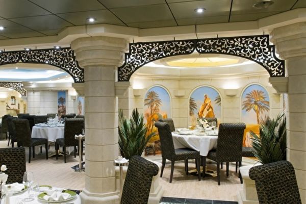 https://static.traveltek.net/cruisepics/local_shipimages_large/1782452177.jpg
