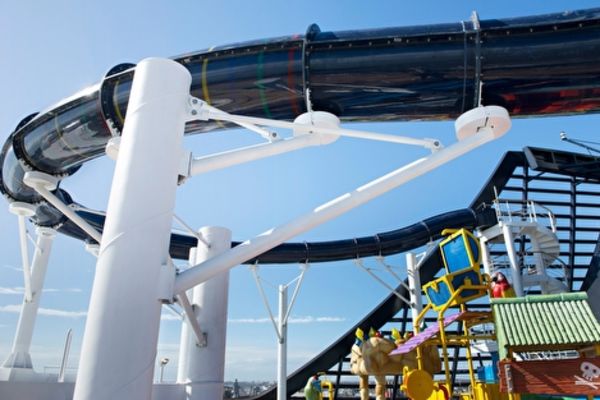 https://static.traveltek.net/cruisepics/local_shipimages_large/1782452244.jpg