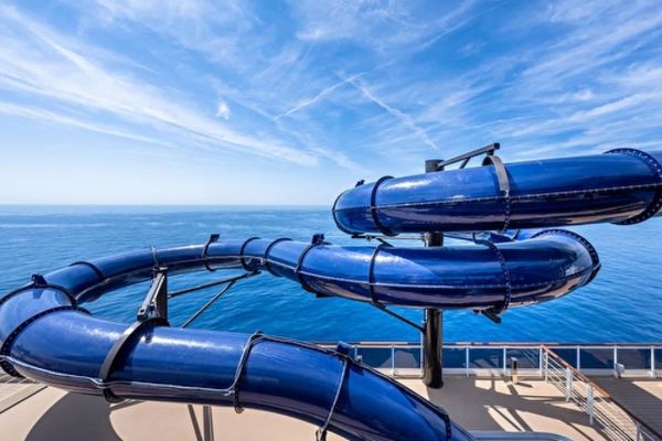 https://static.traveltek.net/cruisepics/local_shipimages_large/1782452744.jpg
