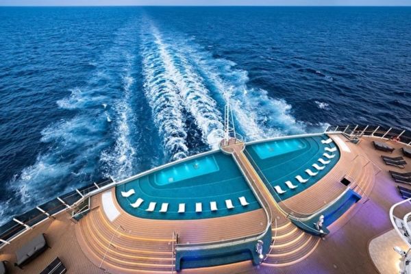 https://static.traveltek.net/cruisepics/local_shipimages_large/1782452785.jpg