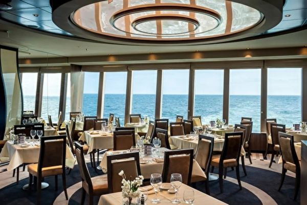 https://static.traveltek.net/cruisepics/local_shipimages_large/1782457684.jpg