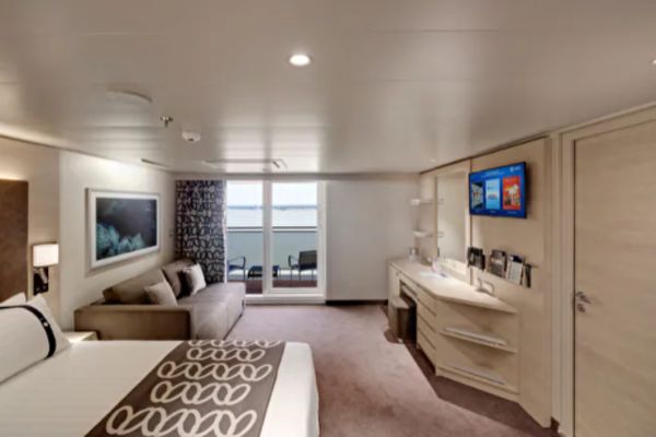 https://static.traveltek.net/cruisepics/local_shipimages_large/1782457691.png