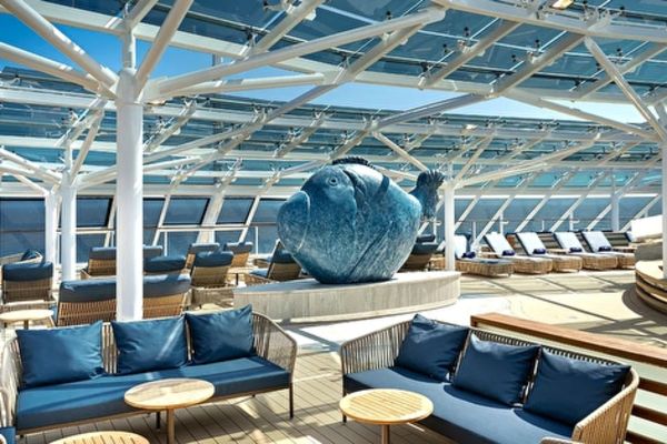 https://static.traveltek.net/cruisepics/local_shipimages_large/1782457702.jpg