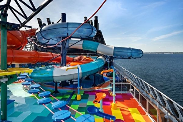 https://static.traveltek.net/cruisepics/local_shipimages_large/1782457821.jpg