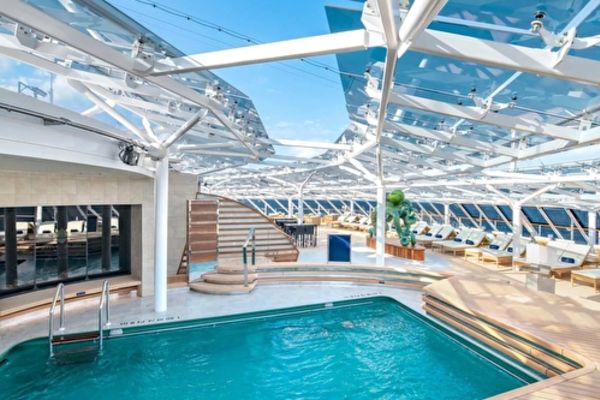 https://static.traveltek.net/cruisepics/local_shipimages_large/1782458122.jpg
