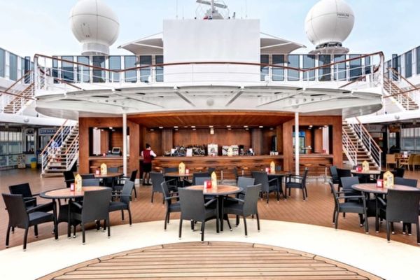 https://static.traveltek.net/cruisepics/local_shipimages_large/1782462999.jpg