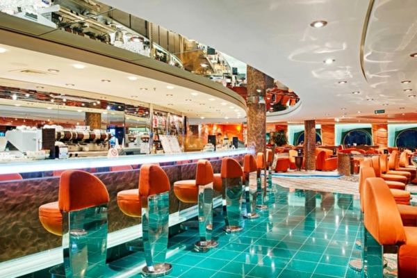 https://static.traveltek.net/cruisepics/local_shipimages_large/1782463579.jpg