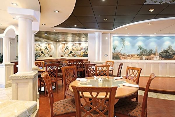 https://static.traveltek.net/cruisepics/local_shipimages_large/1782463771.jpg