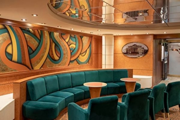 https://static.traveltek.net/cruisepics/local_shipimages_large/1782464378.jpg