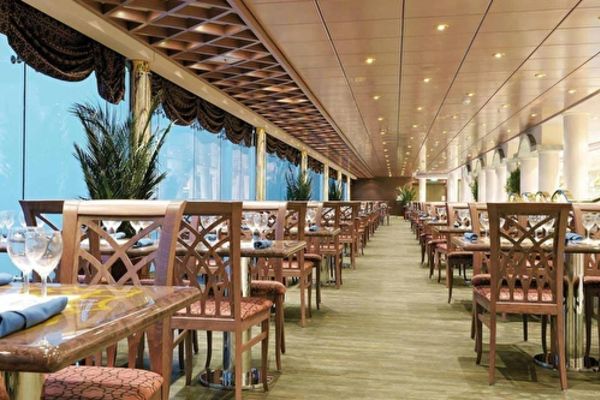 https://static.traveltek.net/cruisepics/local_shipimages_large/1782464797.jpg