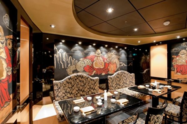 https://static.traveltek.net/cruisepics/local_shipimages_large/1782464894.jpg