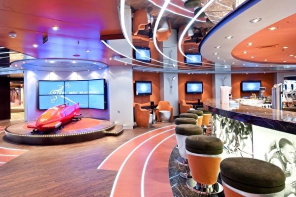 https://static.traveltek.net/cruisepics/local_shipimages_large/1782464932.jpg