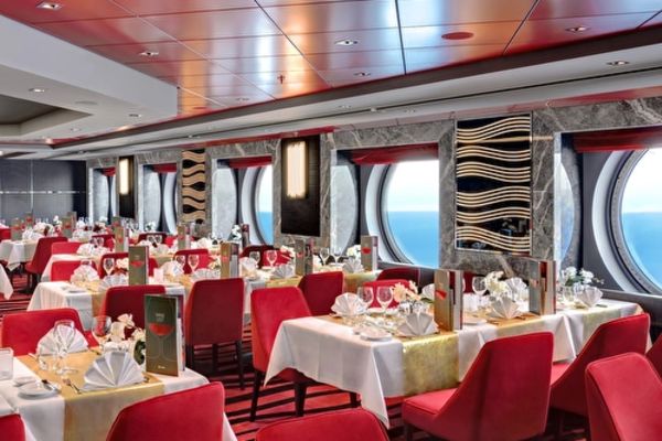 https://static.traveltek.net/cruisepics/local_shipimages_large/1782465441.jpg